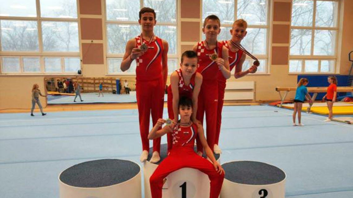 Solar iz Latvije donio zlato, Felinger broncu